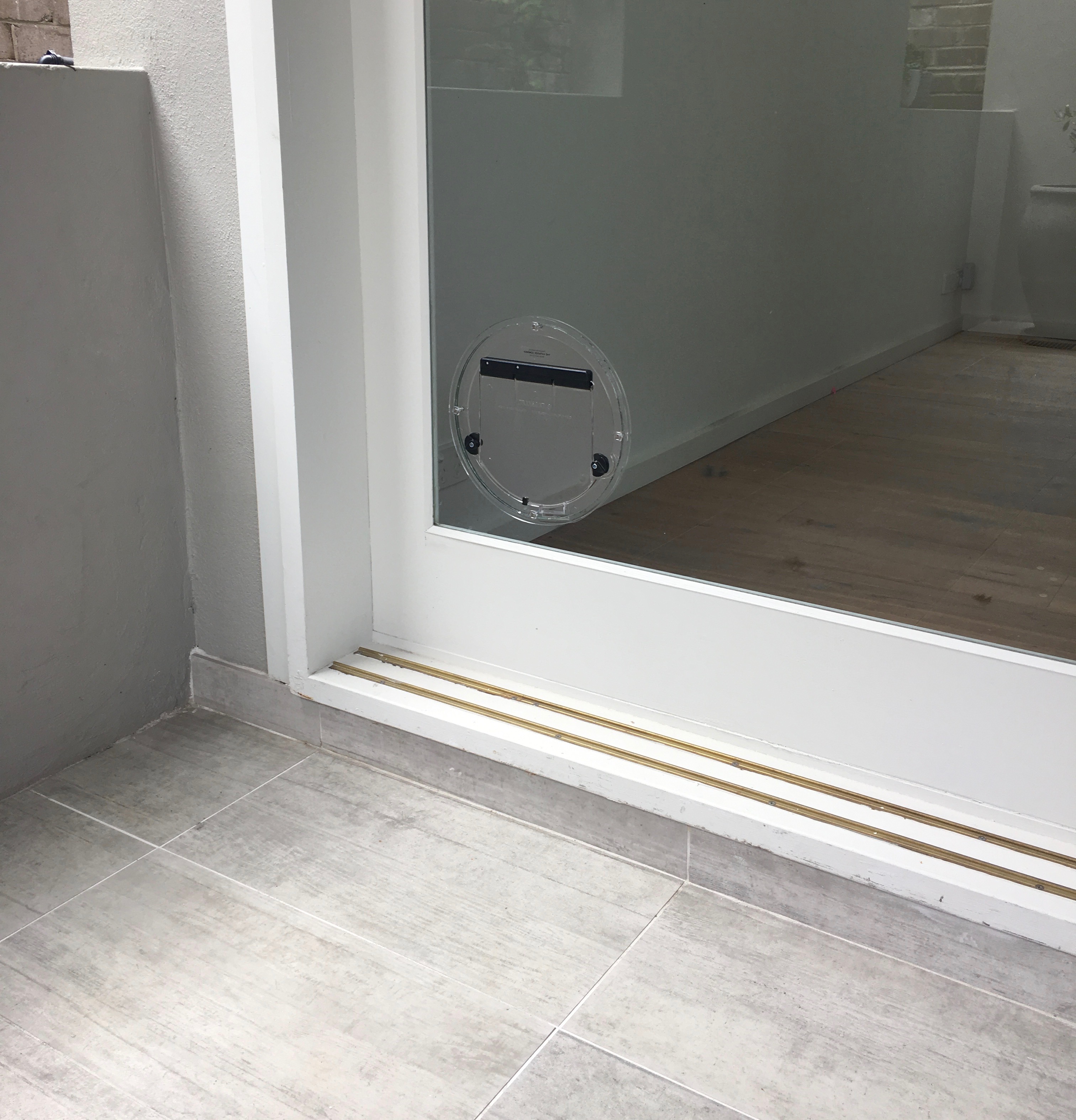 We specialise in installing cat doors in glass. With our expertise, we ensure seamless integration while maintaining the integrity of your glass surfaces.